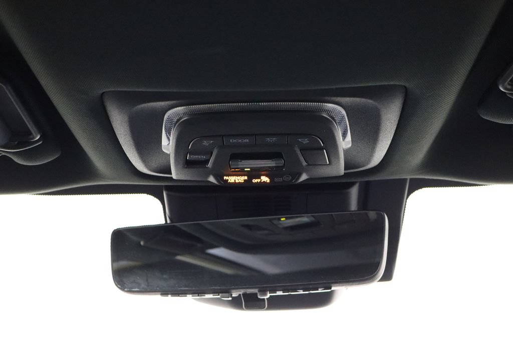 Used 2023 Subaru Solterra AWD image 27