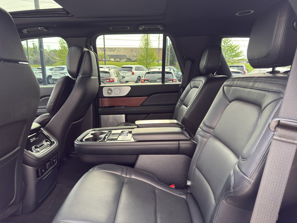Used 2020 Lincoln Navigator Reserve w/ Luxury Package AWD/4WD image 10