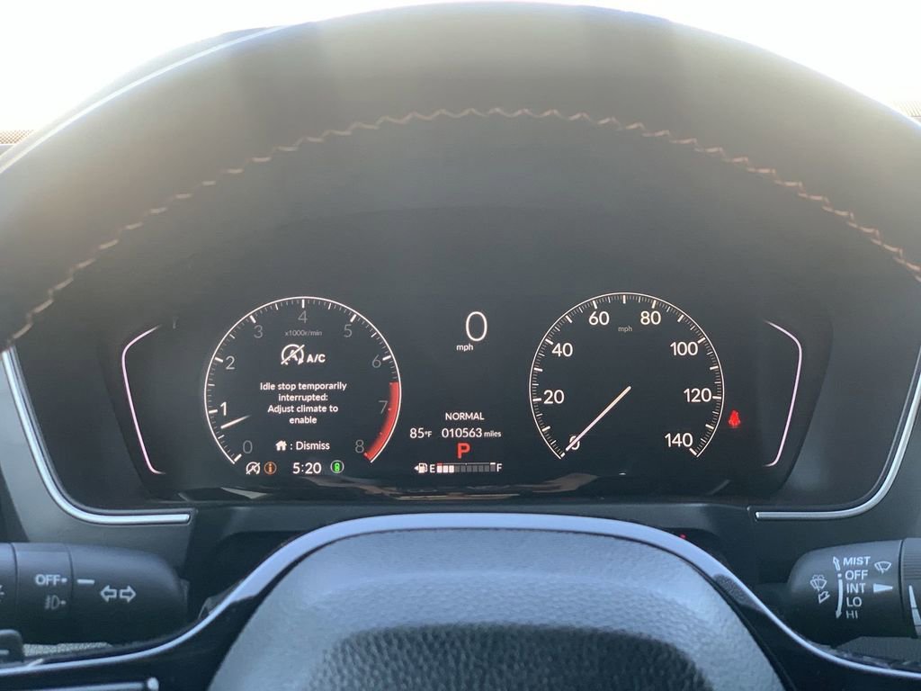 Used 2025 Honda Pilot Sport image 8