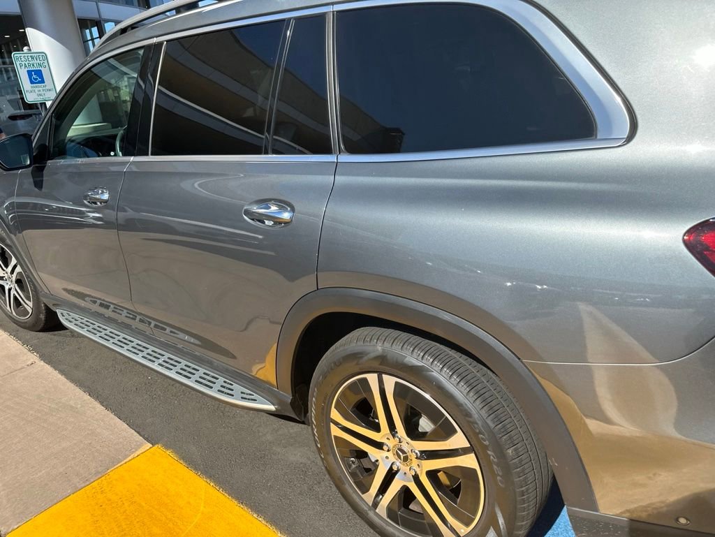 Used 2020 Mercedes-Benz GLS 450 4MATIC image 4