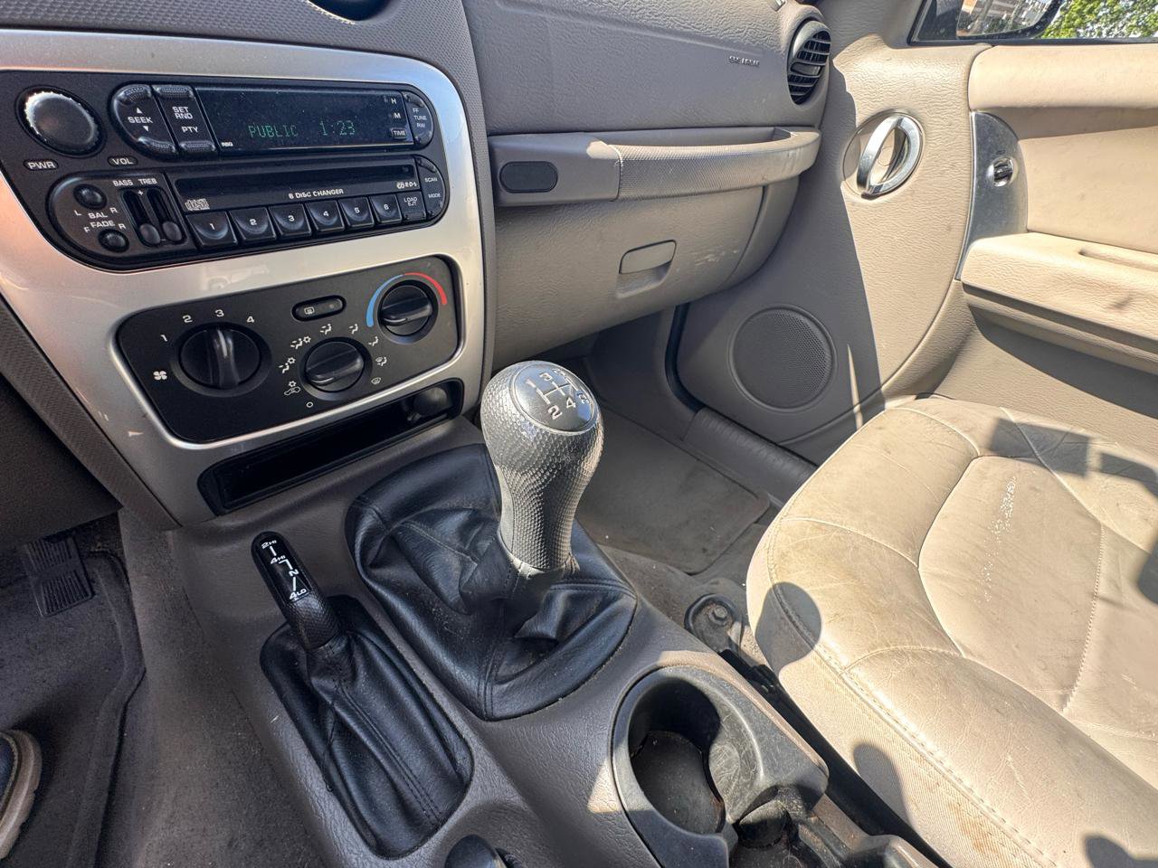 Used 2004 Jeep Liberty Renegade w/ Security Group AWD/4WD image 20