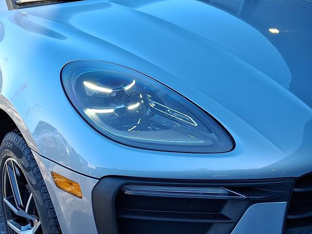 Certified 2026 Porsche Macan image 11