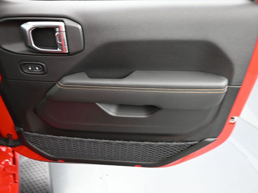 New 2025 Jeep Wrangler Unlimited Sahara AWD/4WD image 19