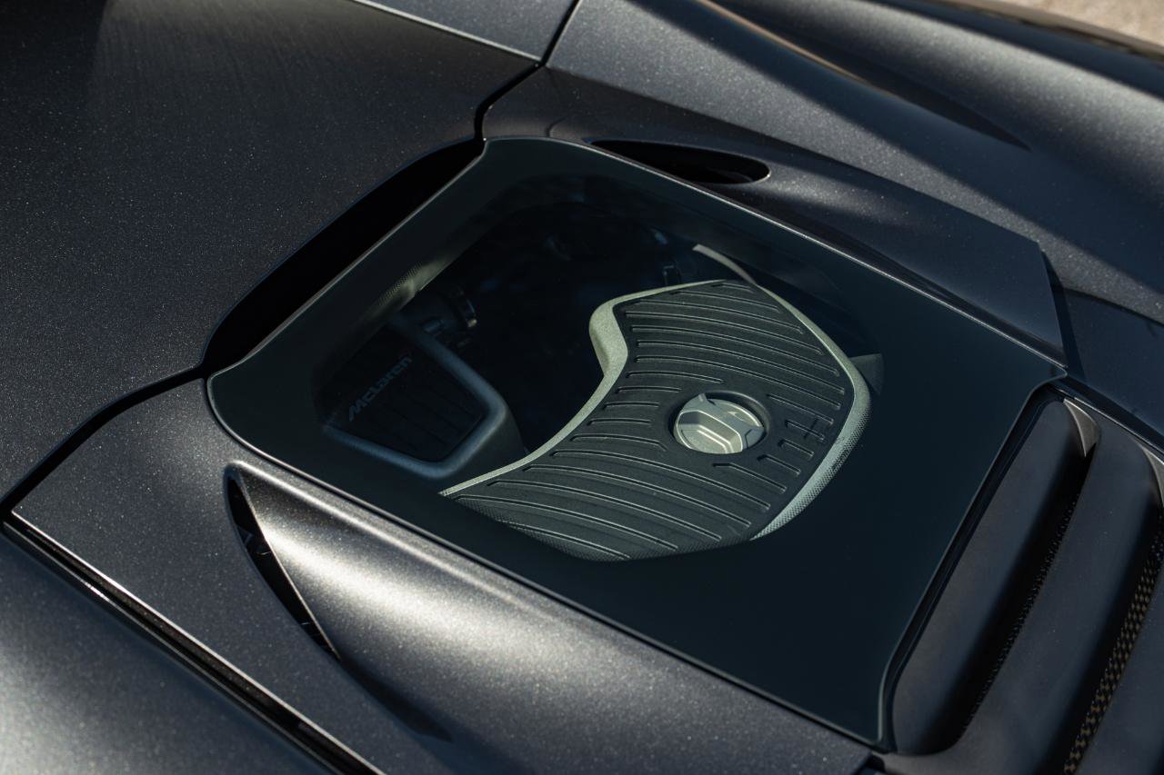 Used 2016 McLaren 650S Spider image 43