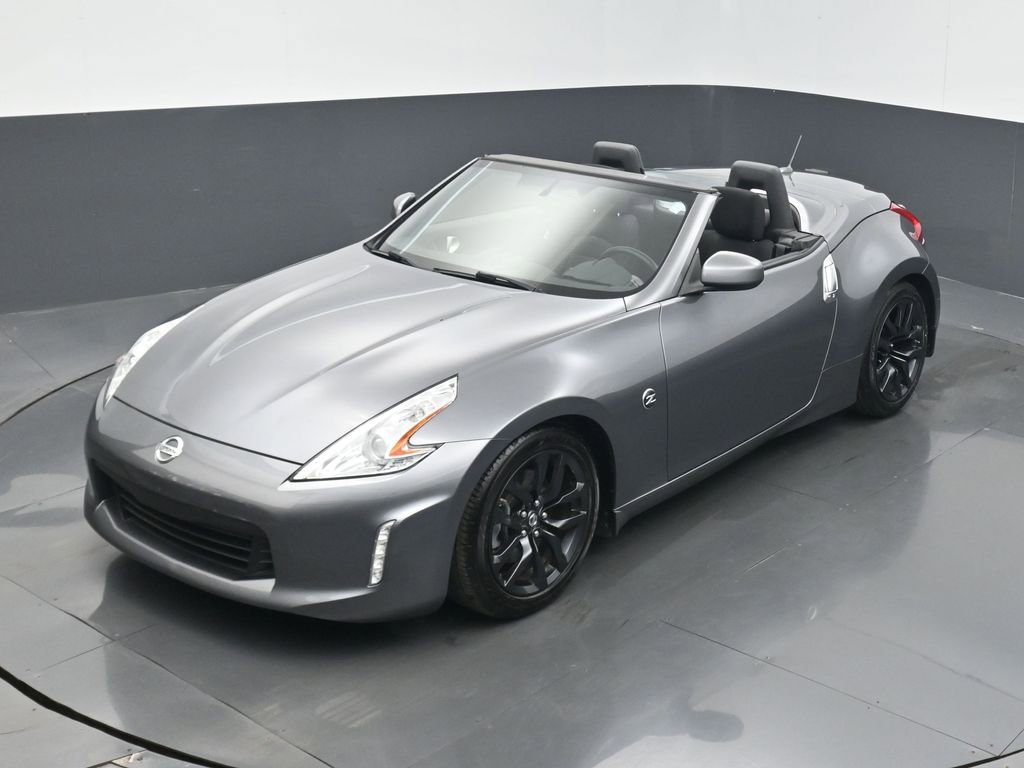 Used 2016 Nissan 370Z Roadster image 9