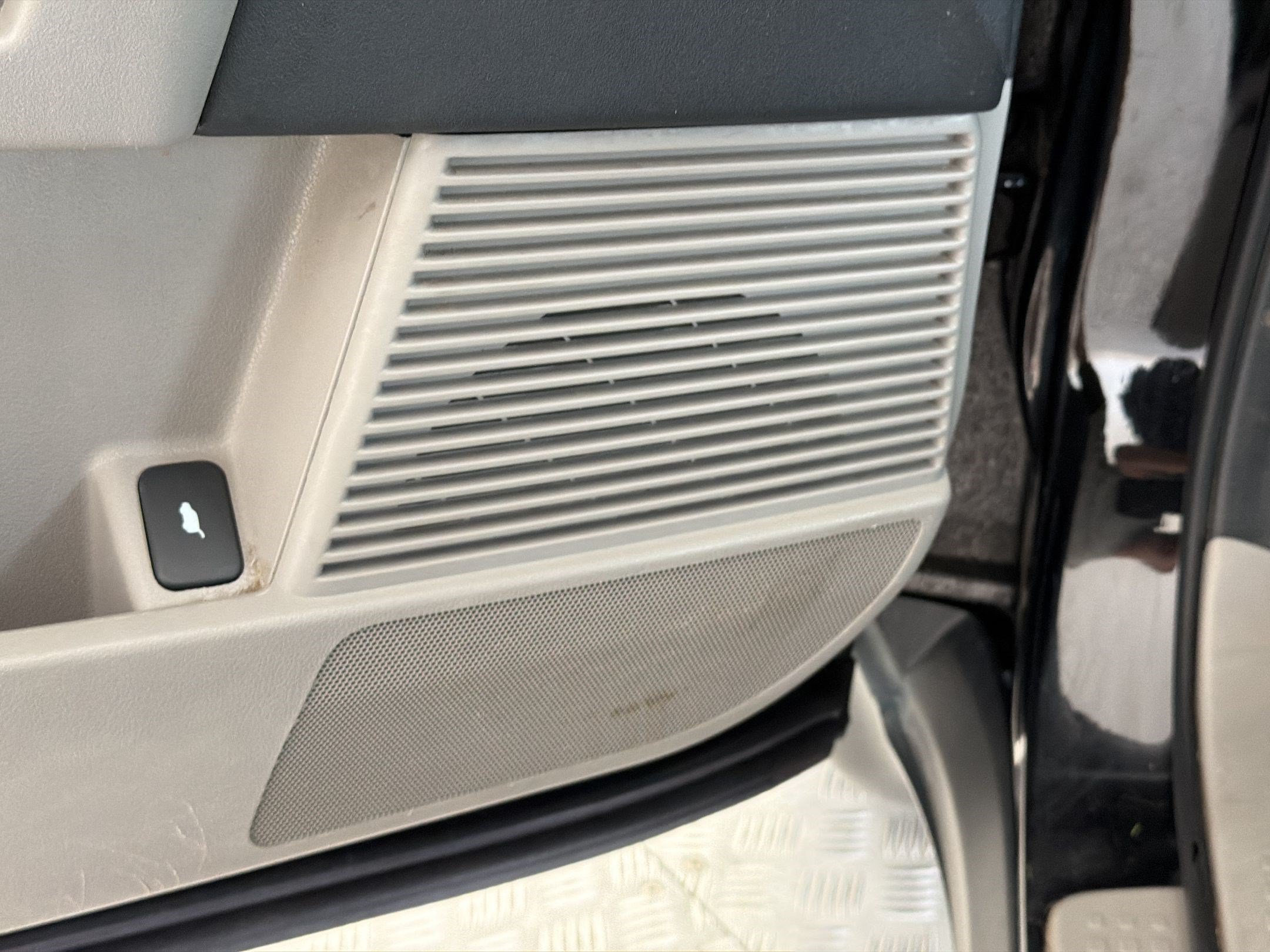 Used 2011 Honda Pilot EX-L image 25