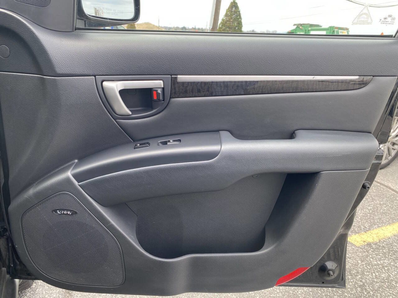 Used 2009 Hyundai Santa Fe Limited AWD/4WD image 16