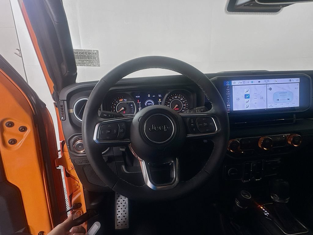 Used 2025 Jeep Wrangler Unlimited Sahara AWD/4WD image 11