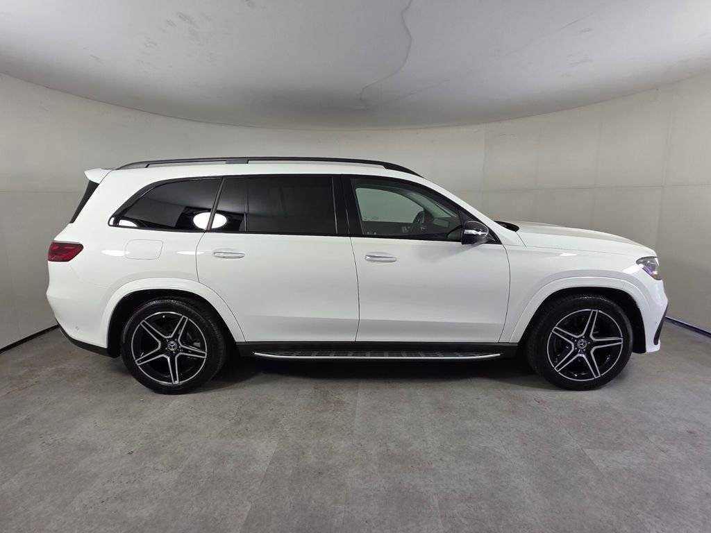 Certified 2025 Mercedes-Benz GLS 450 4MATIC image 3