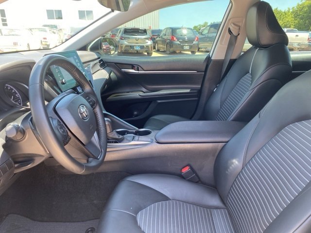 Used 2023 Toyota Camry SE image 19