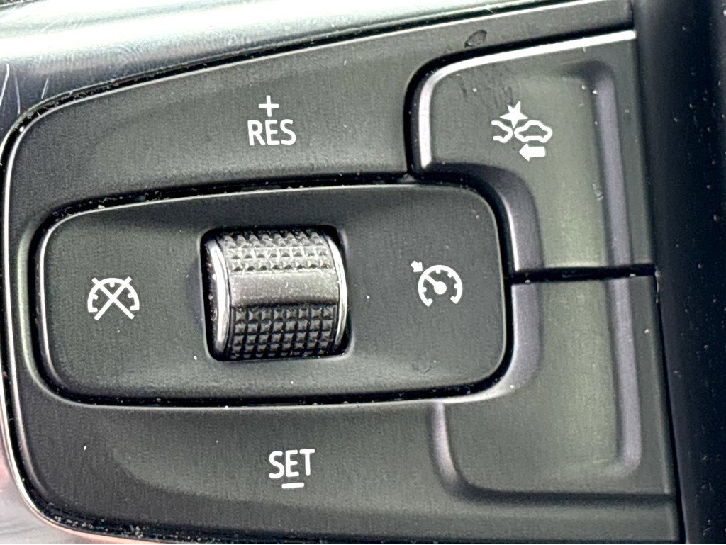 Certified 2025 Chevrolet Blazer LT FWD image 18