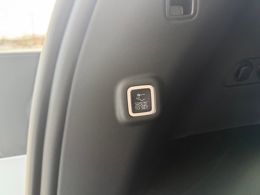 New 2026 Jeep Cherokee Limited image 6