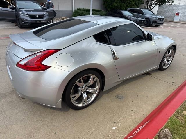 Used 2009 Nissan 370Z Coupe w/ Sport Pkg RWD image 5
