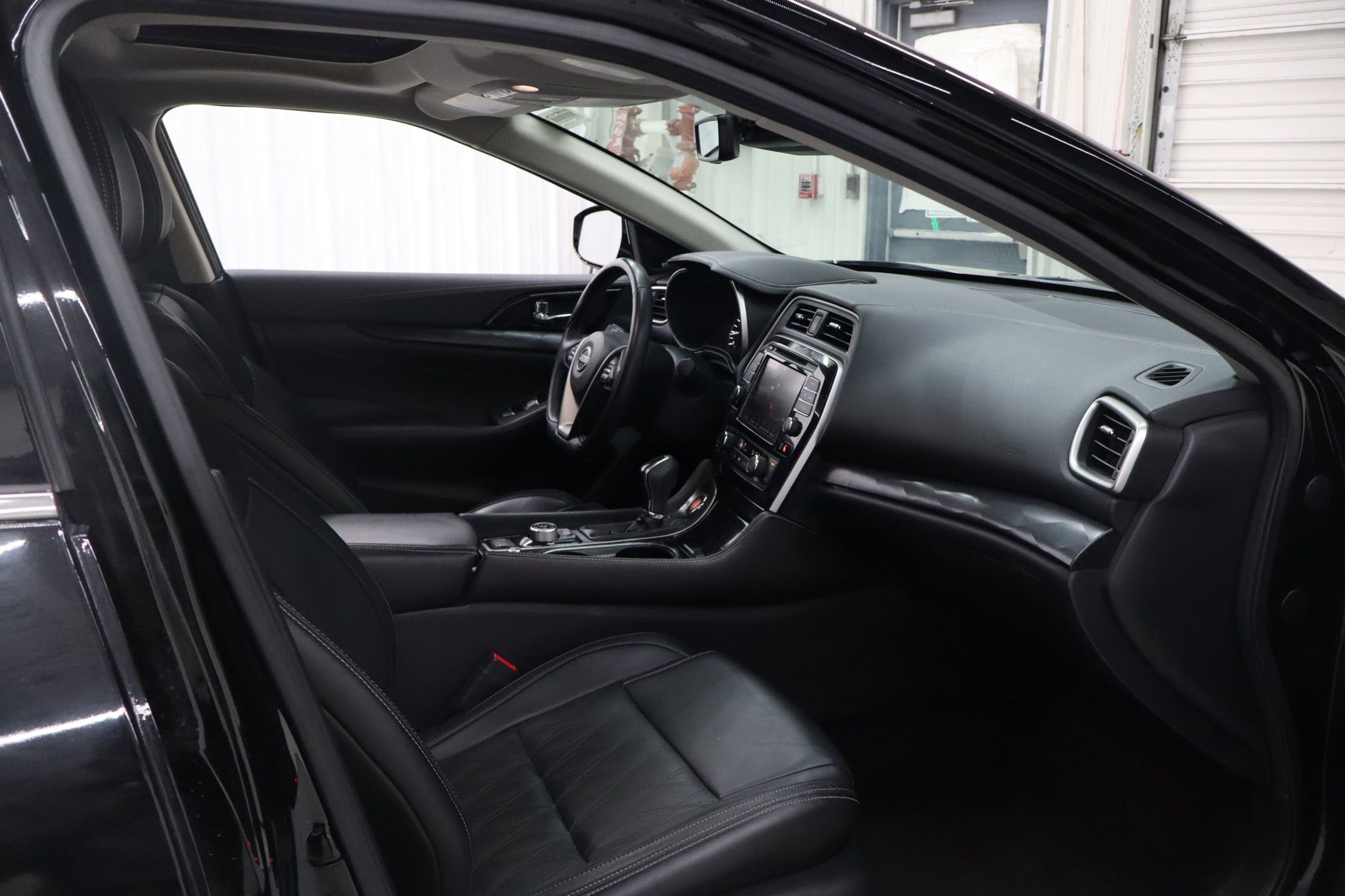 Used 2023 Nissan Maxima Platinum w/ Sport Mat Group image 29