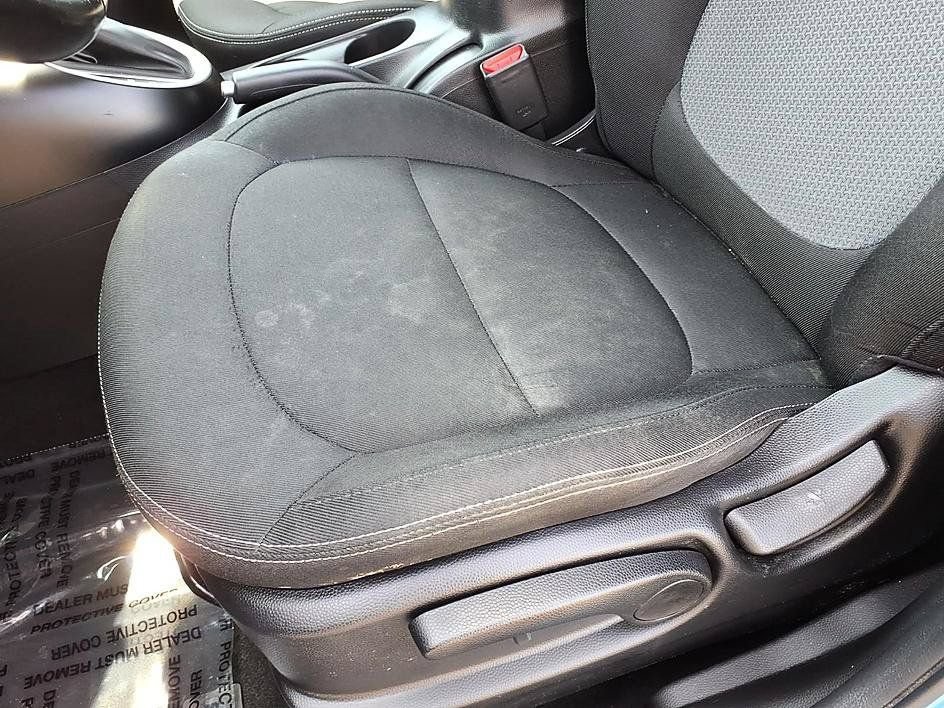Used 2018 Kia Soul + FWD image 17