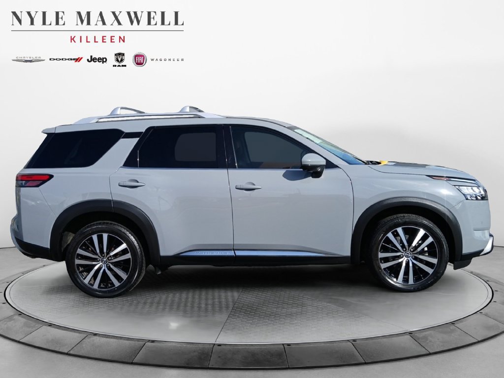 Used 2023 Nissan Pathfinder Platinum w/ Cargo Package FWD image 17