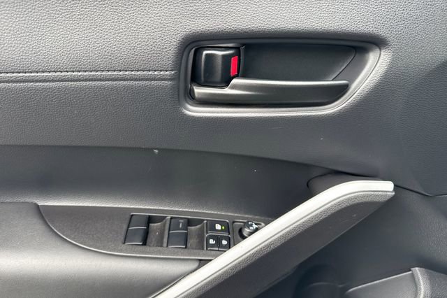 Certified 2025 Toyota Corolla Cross LE image 14