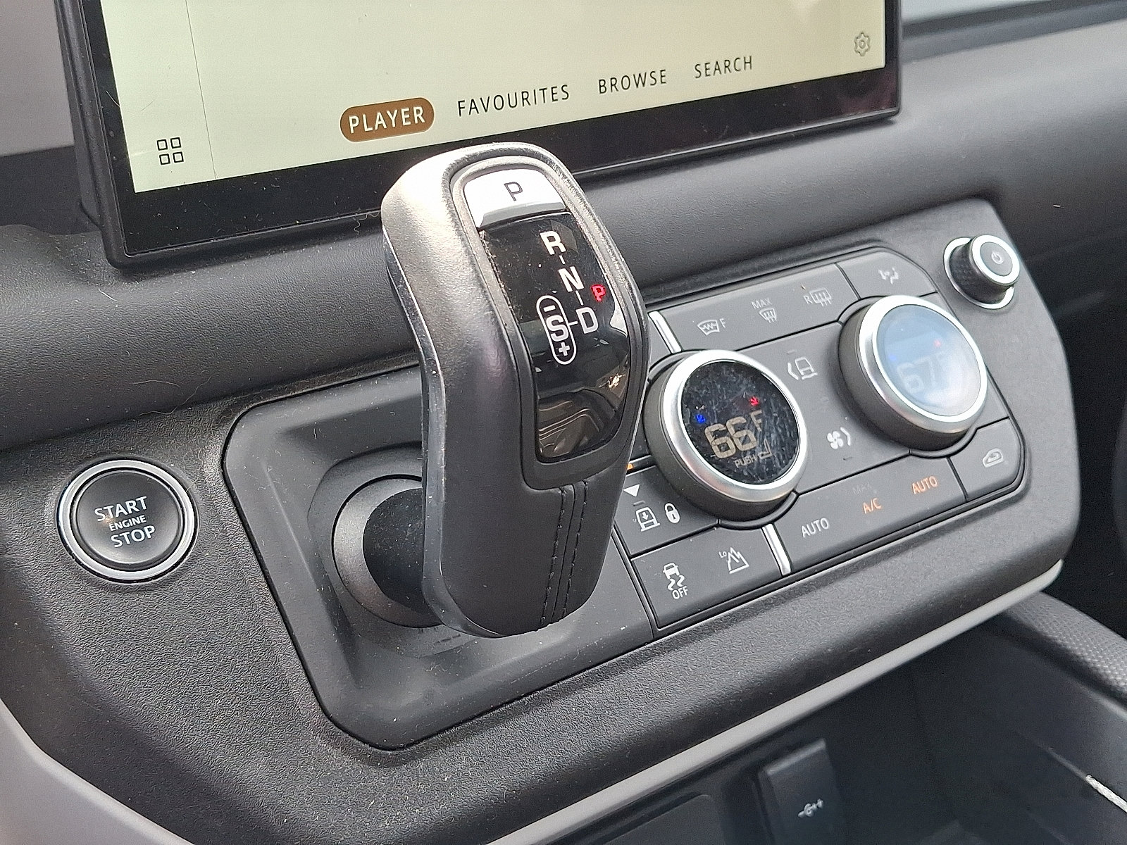 Used 2022 Land Rover Defender 110 X-Dynamic HSE image 15