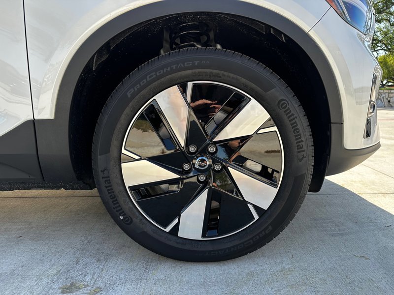 Certified 2024 Volvo C40 Recharge Core w/ Climate Package image 6
