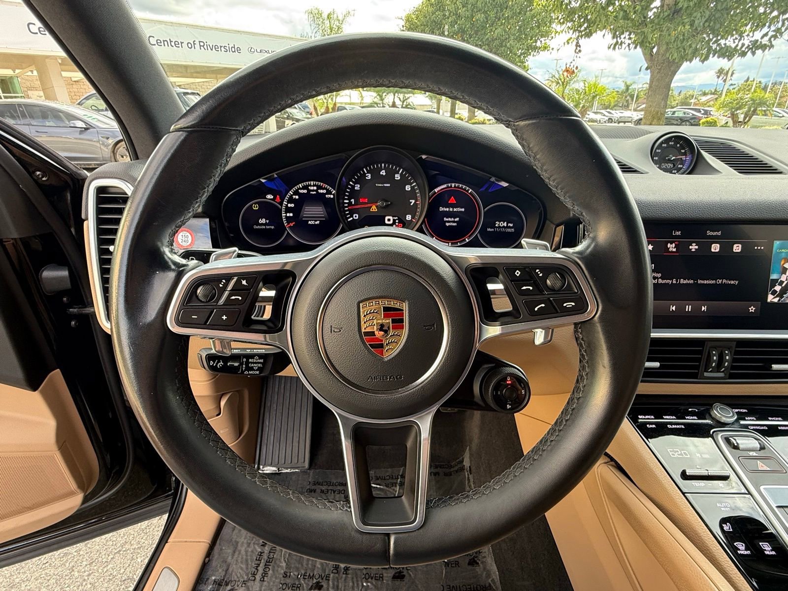 Used 2023 Porsche Cayenne image 24