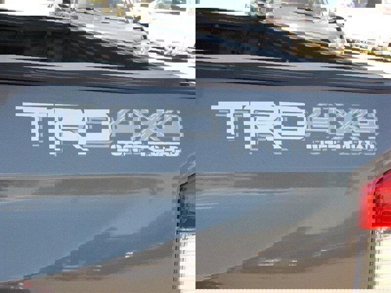 Used 2014 Toyota Tundra Limited w/ Limited Premium Package image 33