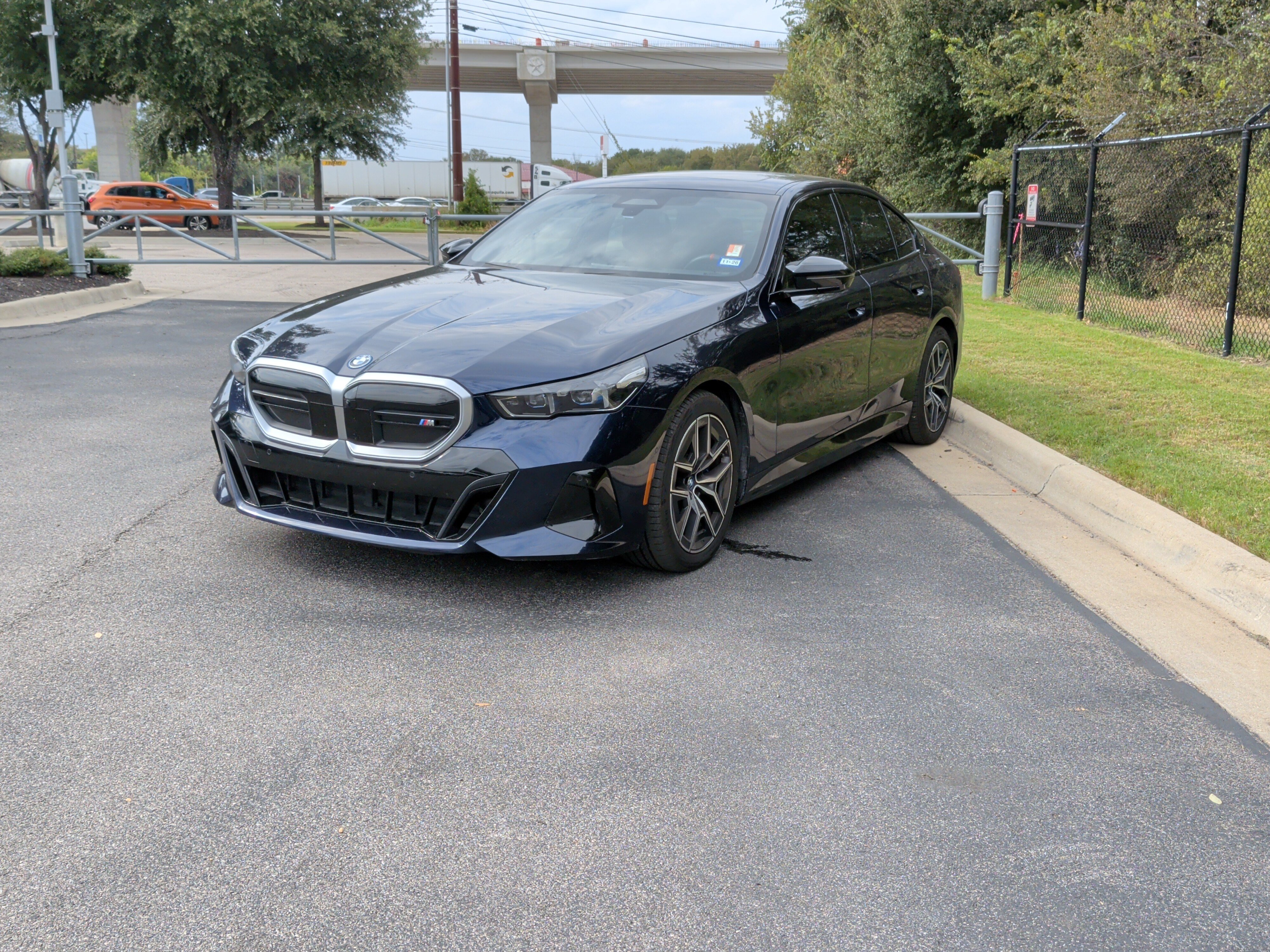 Used 2024 BMW i5 M60 w/ Premium Package AWD/4WD image 5