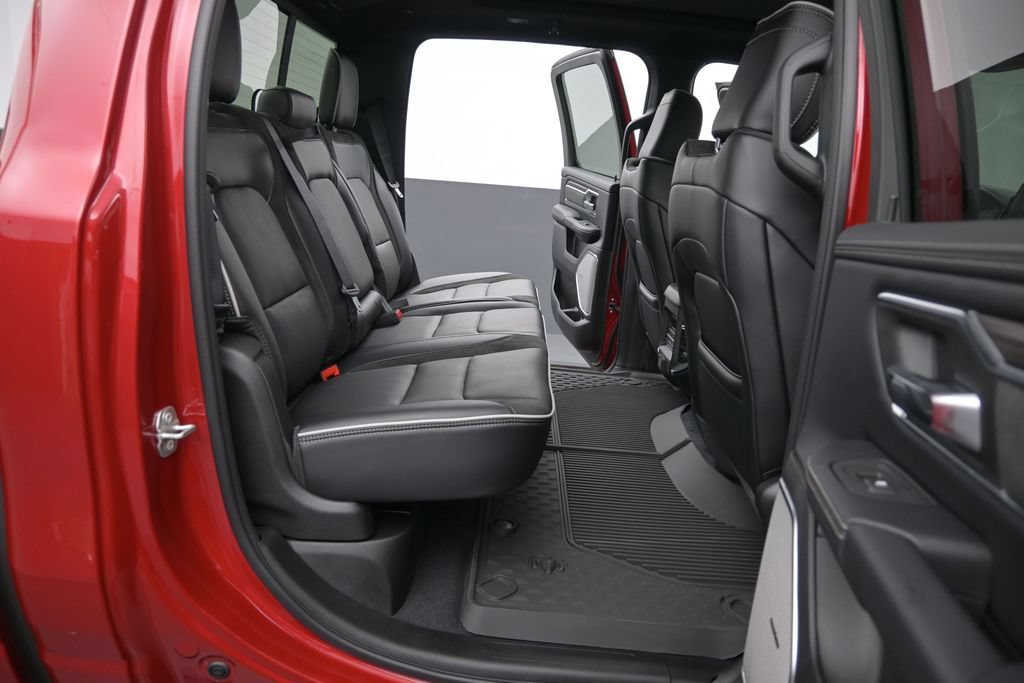 New 2026 RAM 1500 Laramie AWD/4WD image 15