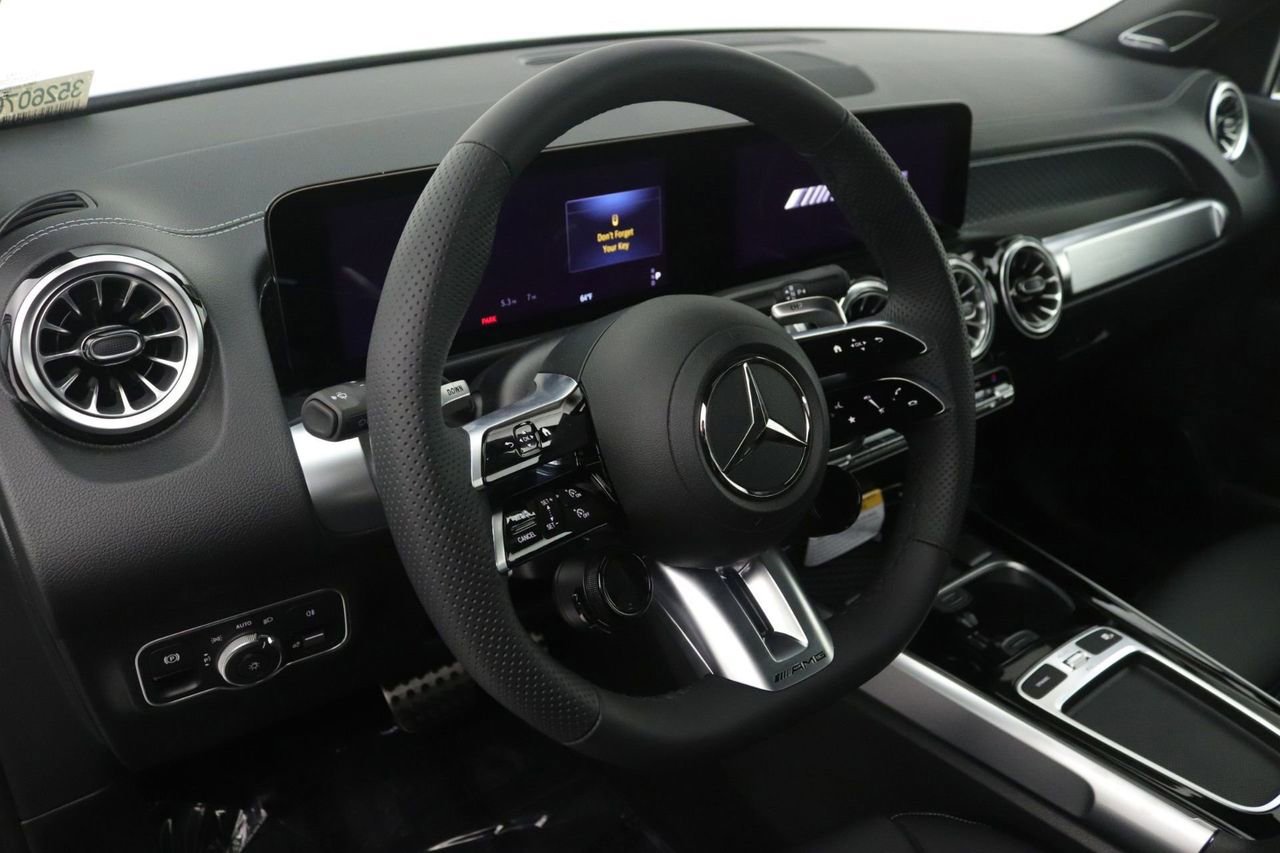 New 2026 Mercedes-Benz GLB 35 AMG 4MATIC image 5