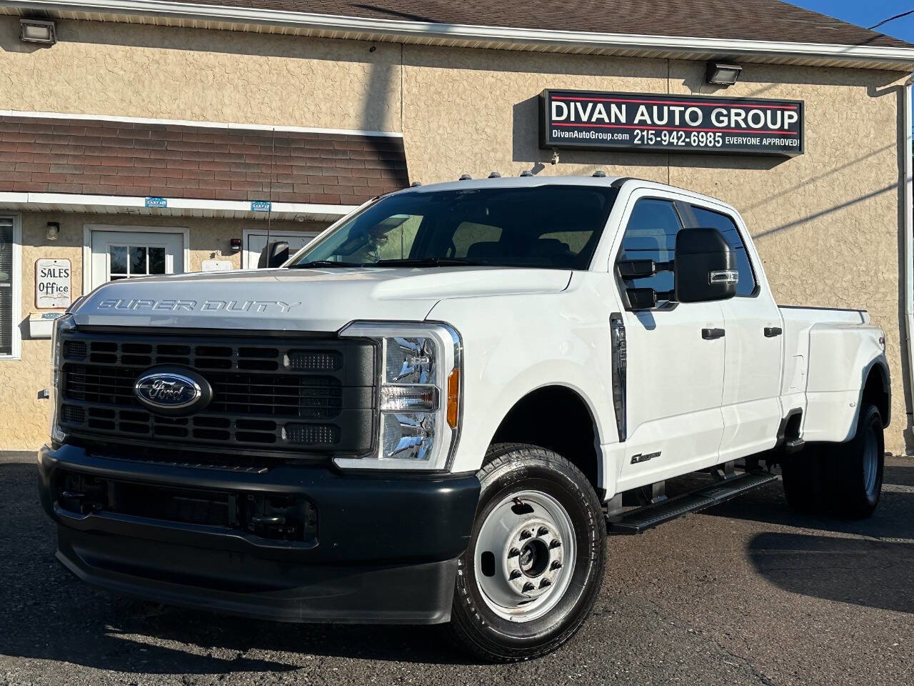 Used 2024 Ford F350 XL image 1