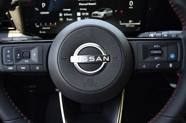 New 2025 Nissan Kicks SR image 21