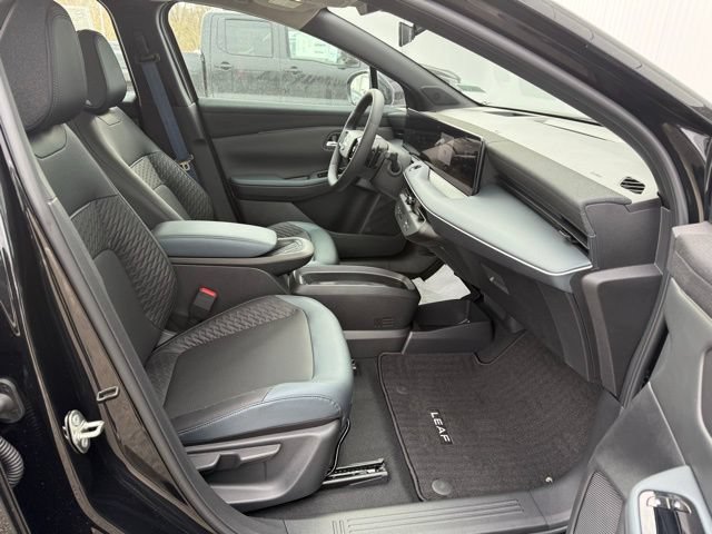 New 2026 Nissan Leaf Platinum+ w/ Floor Mat Package (Platinum+) FWD image 28