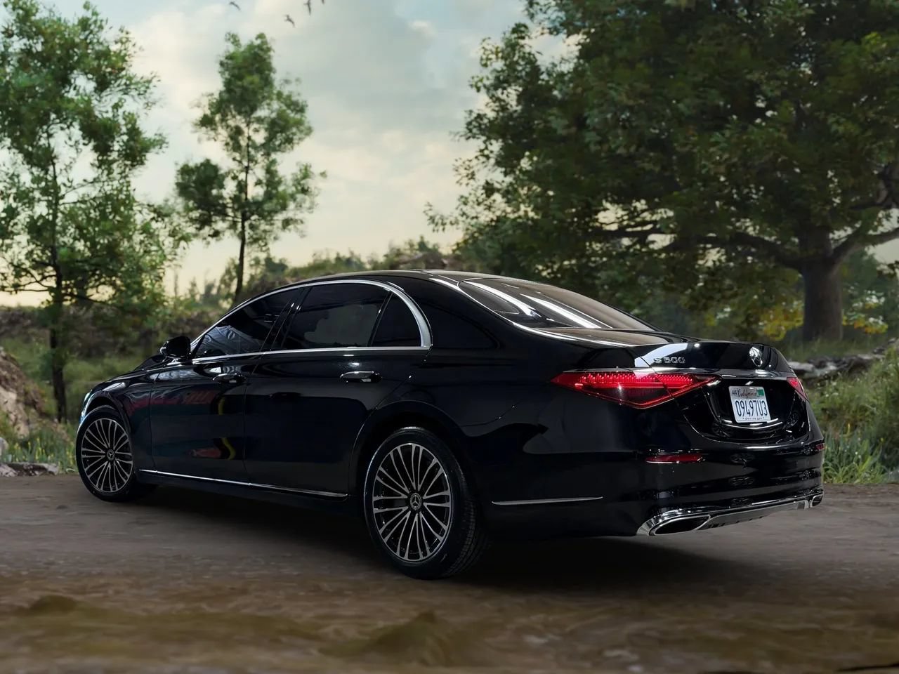 Used 2022 Mercedes-Benz S 500 4MATIC image 1