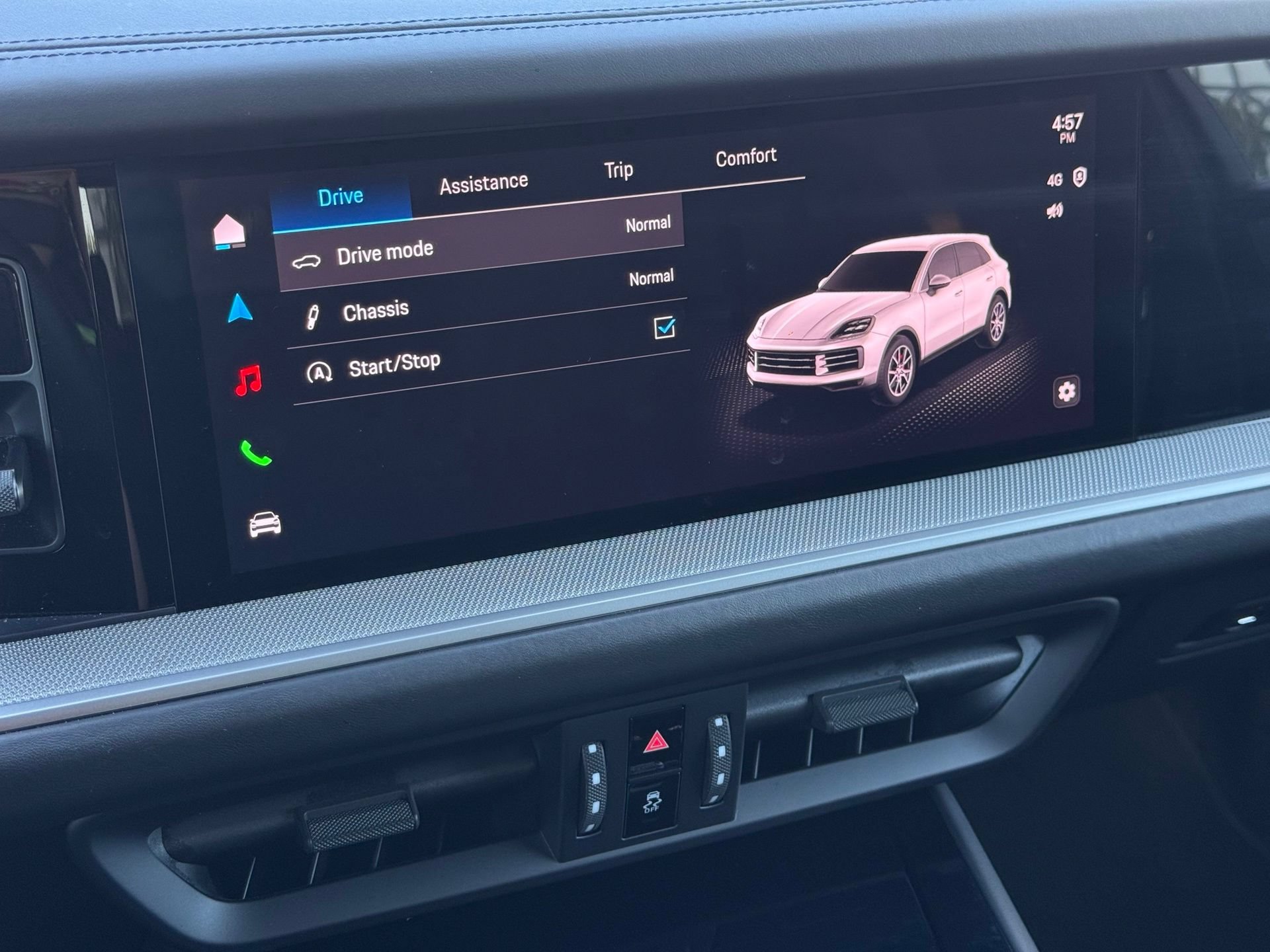 Certified 2024 Porsche Cayenne AWD/4WD image 20
