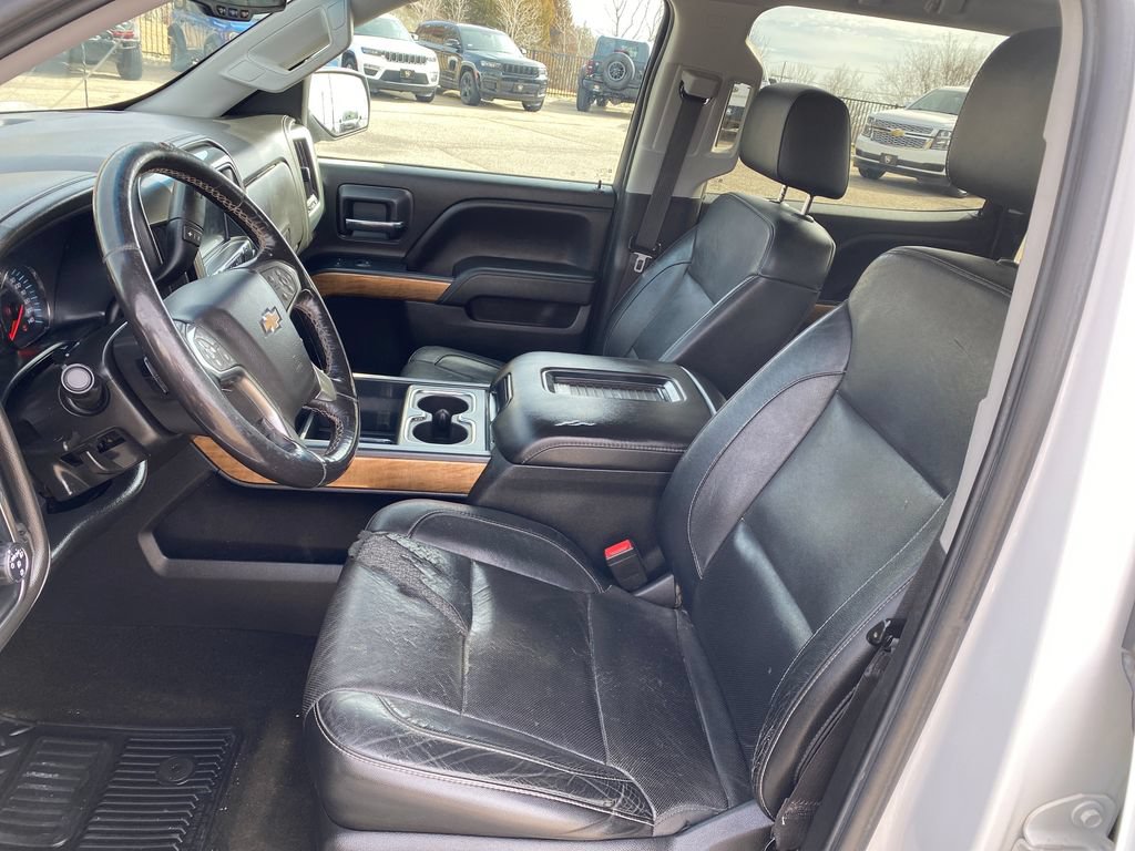 Used 2018 Chevrolet Silverado 1500 LTZ w/ Sport Package AWD/4WD image 11