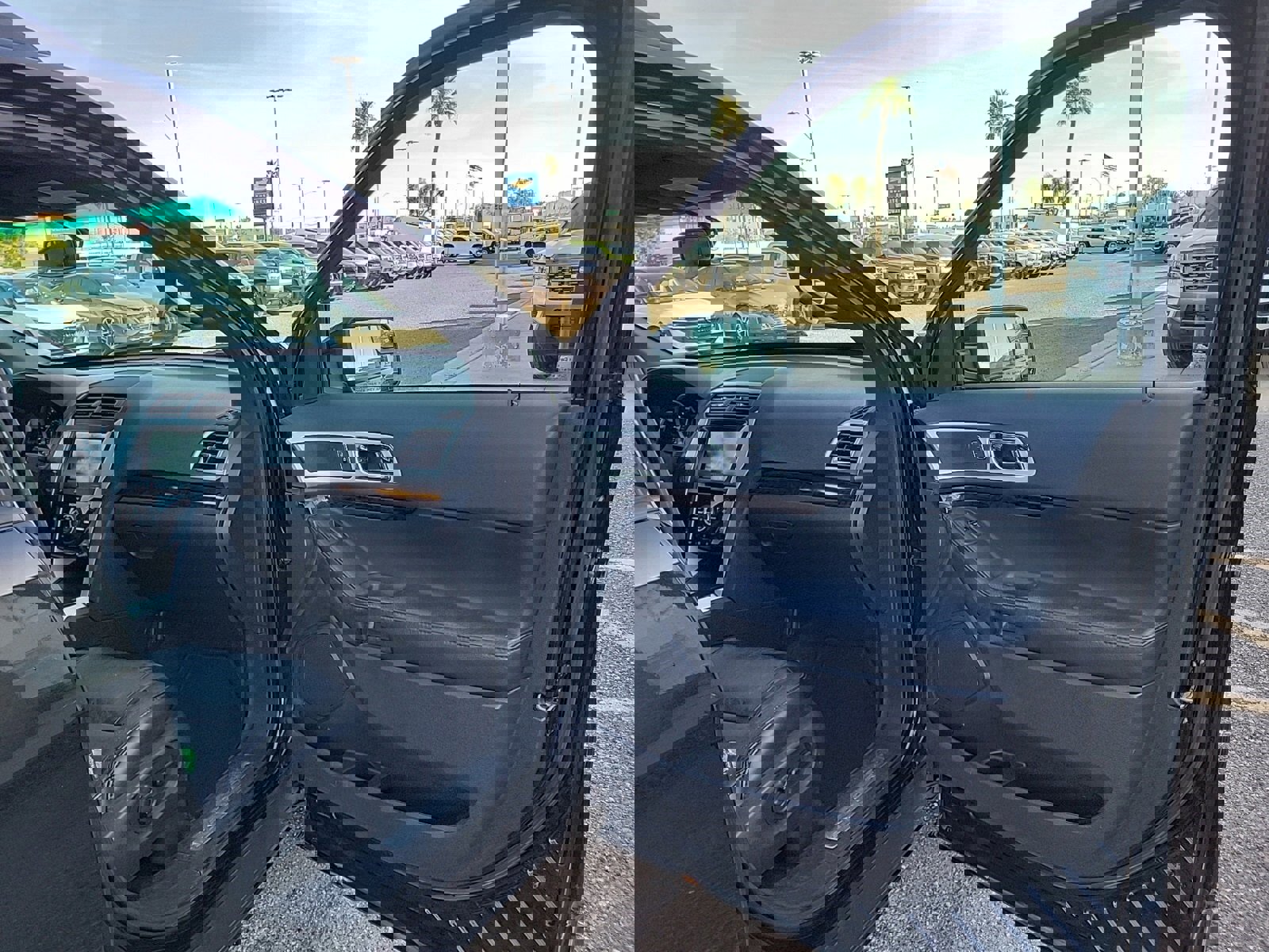 Used 2014 Ford Explorer Limited image 13