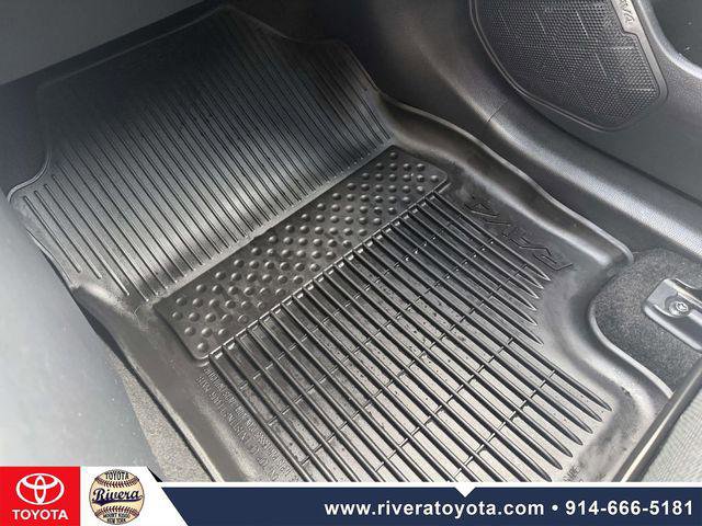 Certified 2025 Toyota RAV4 LE AWD/4WD image 24