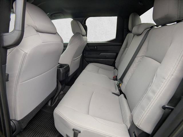 Used 2025 Toyota Tacoma SR5 AWD/4WD image 17