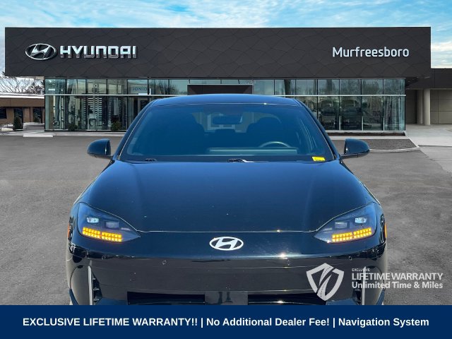Used 2024 Hyundai Ioniq 6 SE RWD image 2