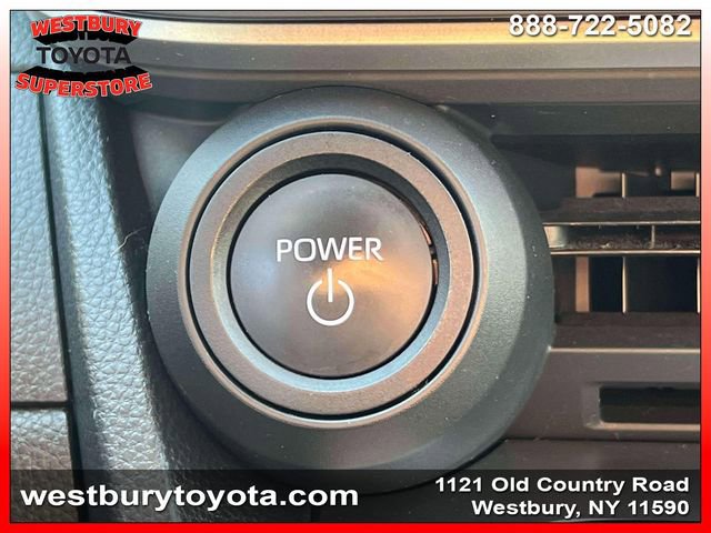 Used 2023 Toyota Prius LE image 33