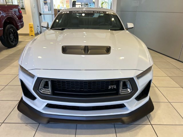 Used 2026 Ford Mustang GT Premium w/ GT Performance Package RWD image 2