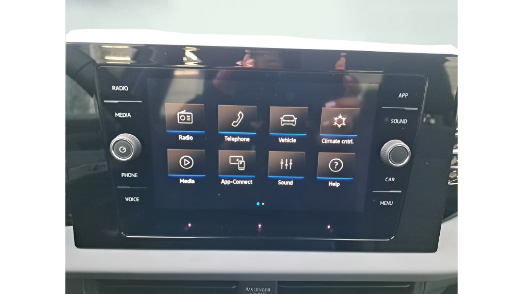 New 2026 Volkswagen Jetta SE FWD image 19