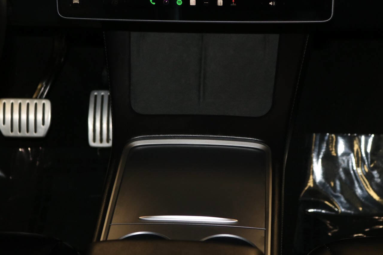 Used 2023 Tesla Model Y Performance image 35