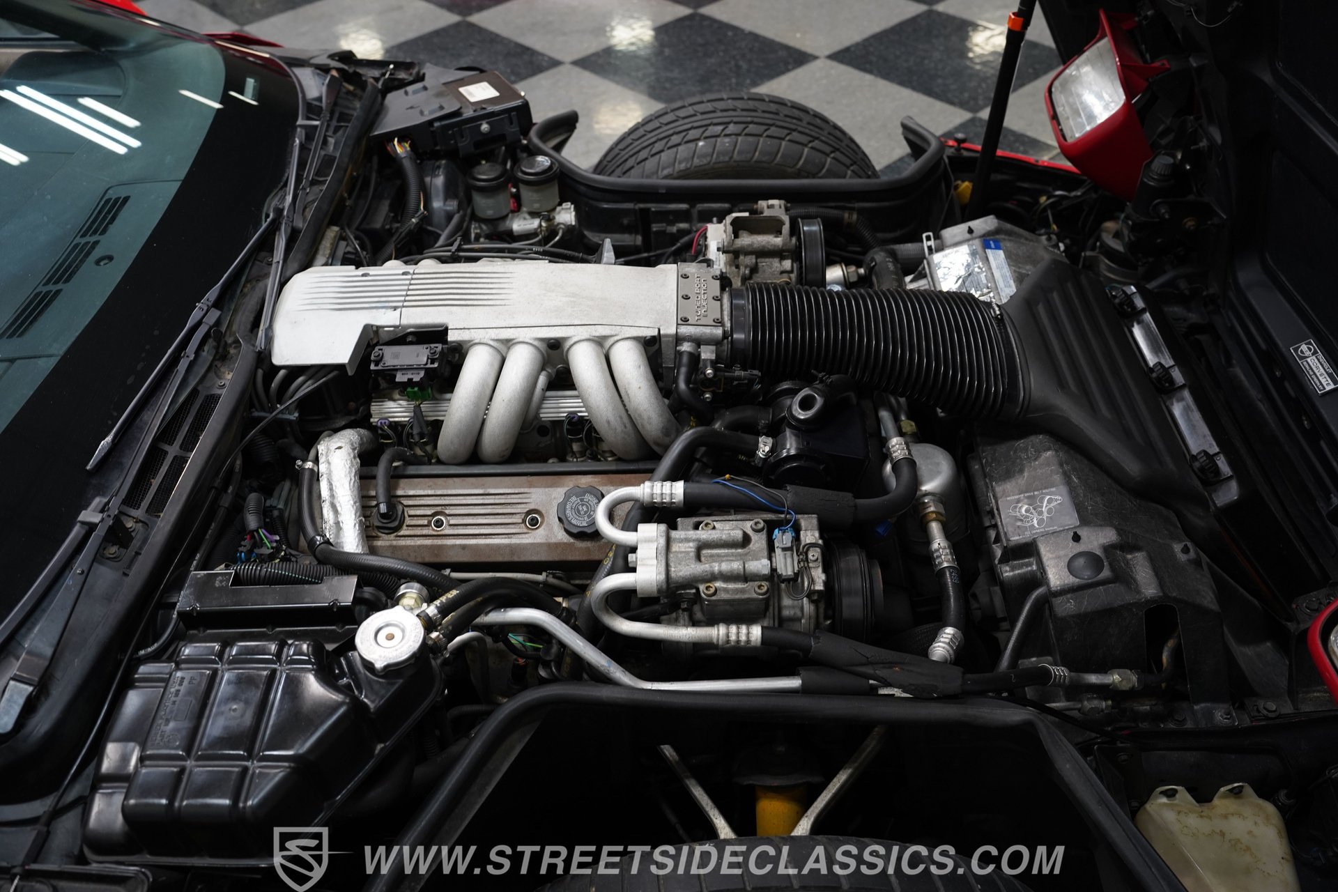 Used 1990 Chevrolet Corvette Convertible RWD image 36
