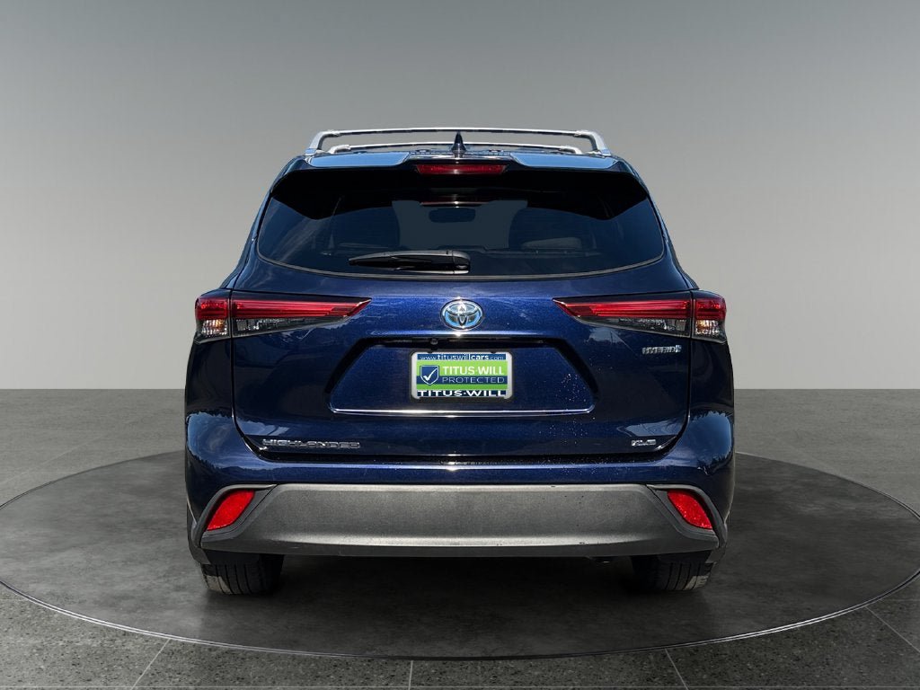Used 2022 Toyota Highlander XLE AWD/4WD image 9