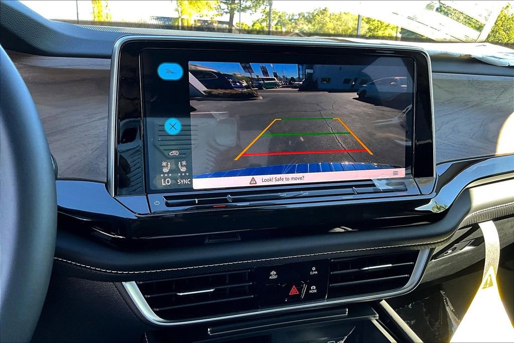 New 2026 Volkswagen Atlas SE image 12