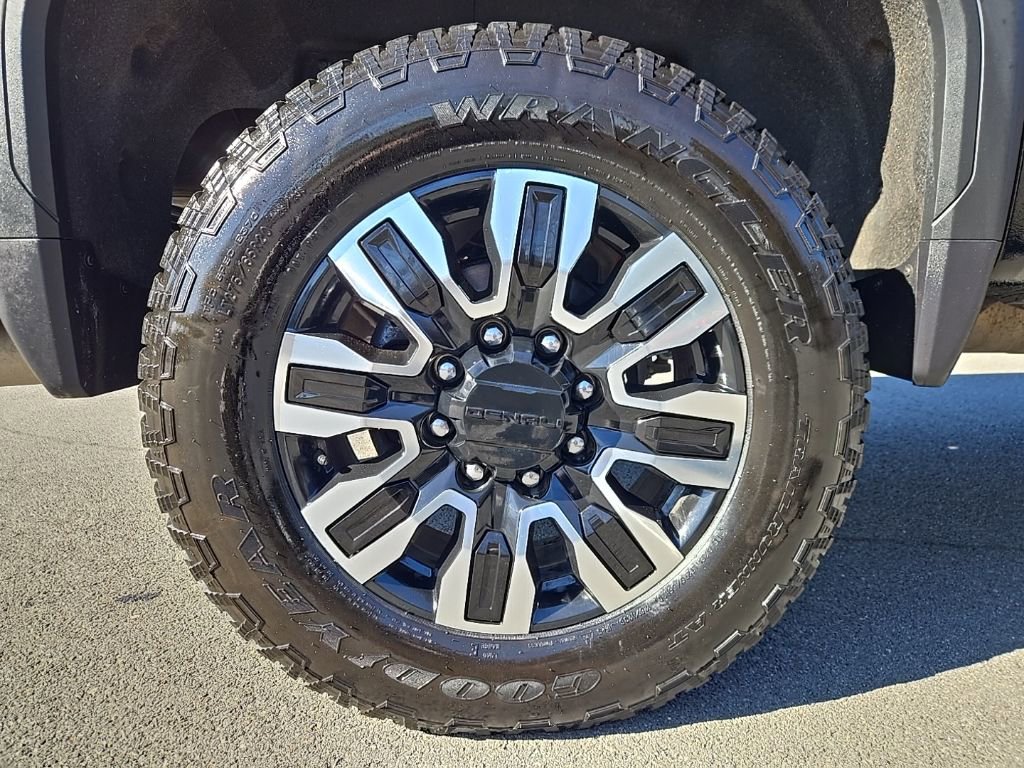 Used 2024 GMC Sierra 2500 Denali Ultimate image 9