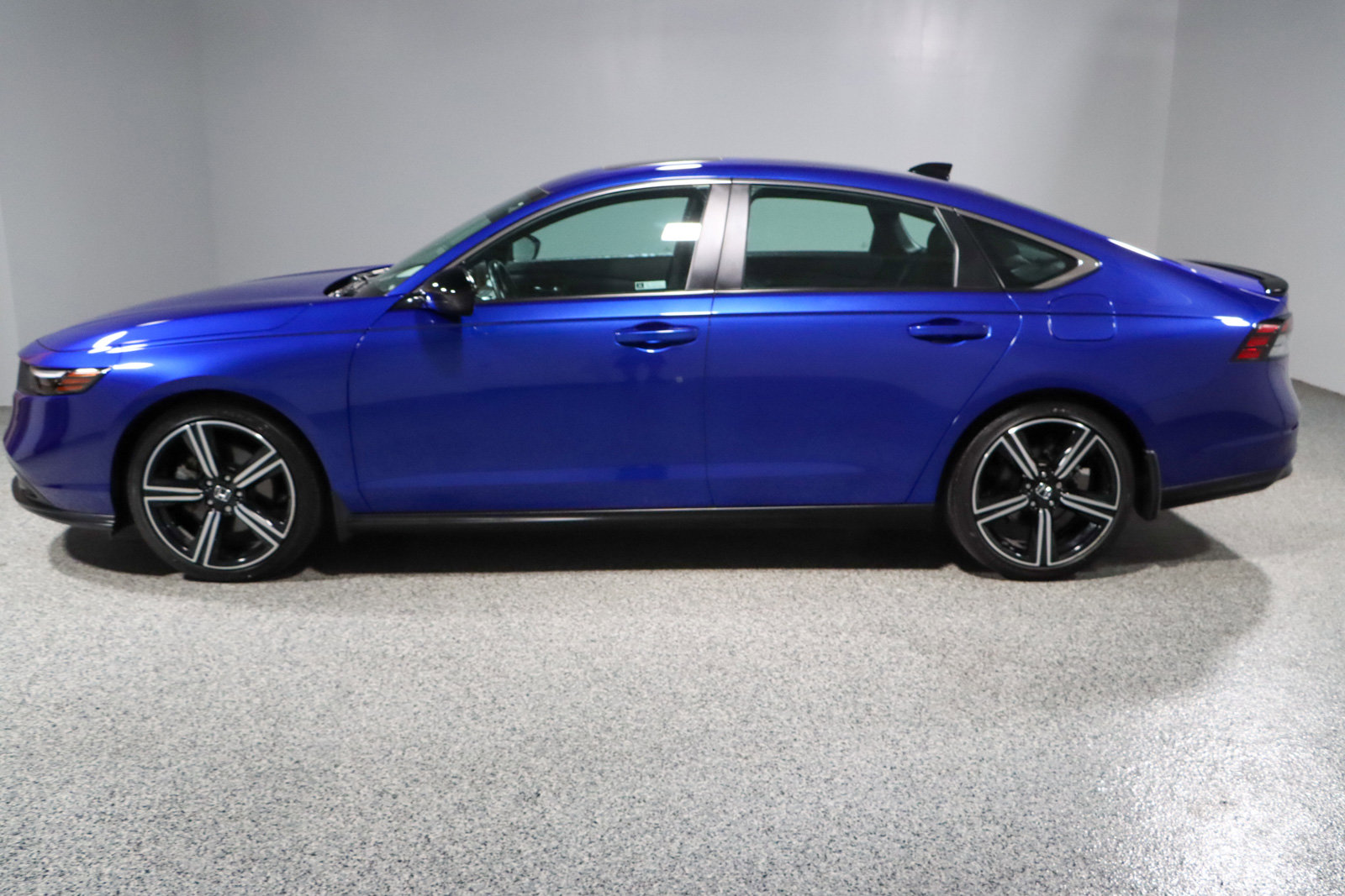 Used 2024 Honda Accord Sport image 10