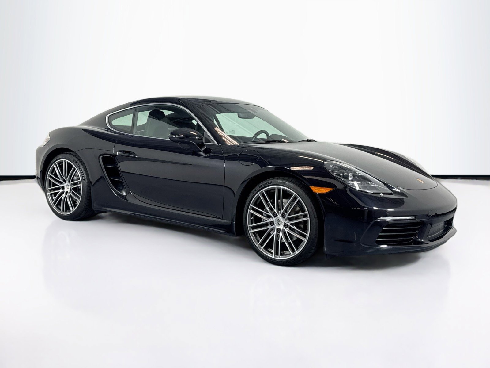 Certified 2022 Porsche 718 Cayman RWD image 7