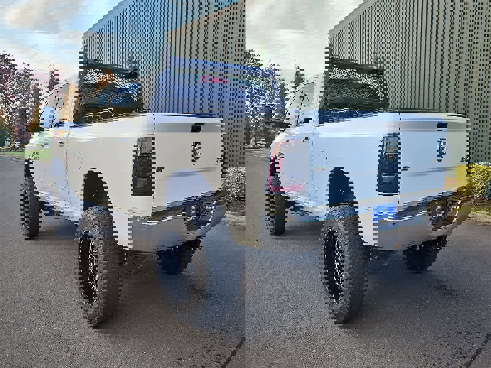 Used 2018 RAM 2500 SLT image 4