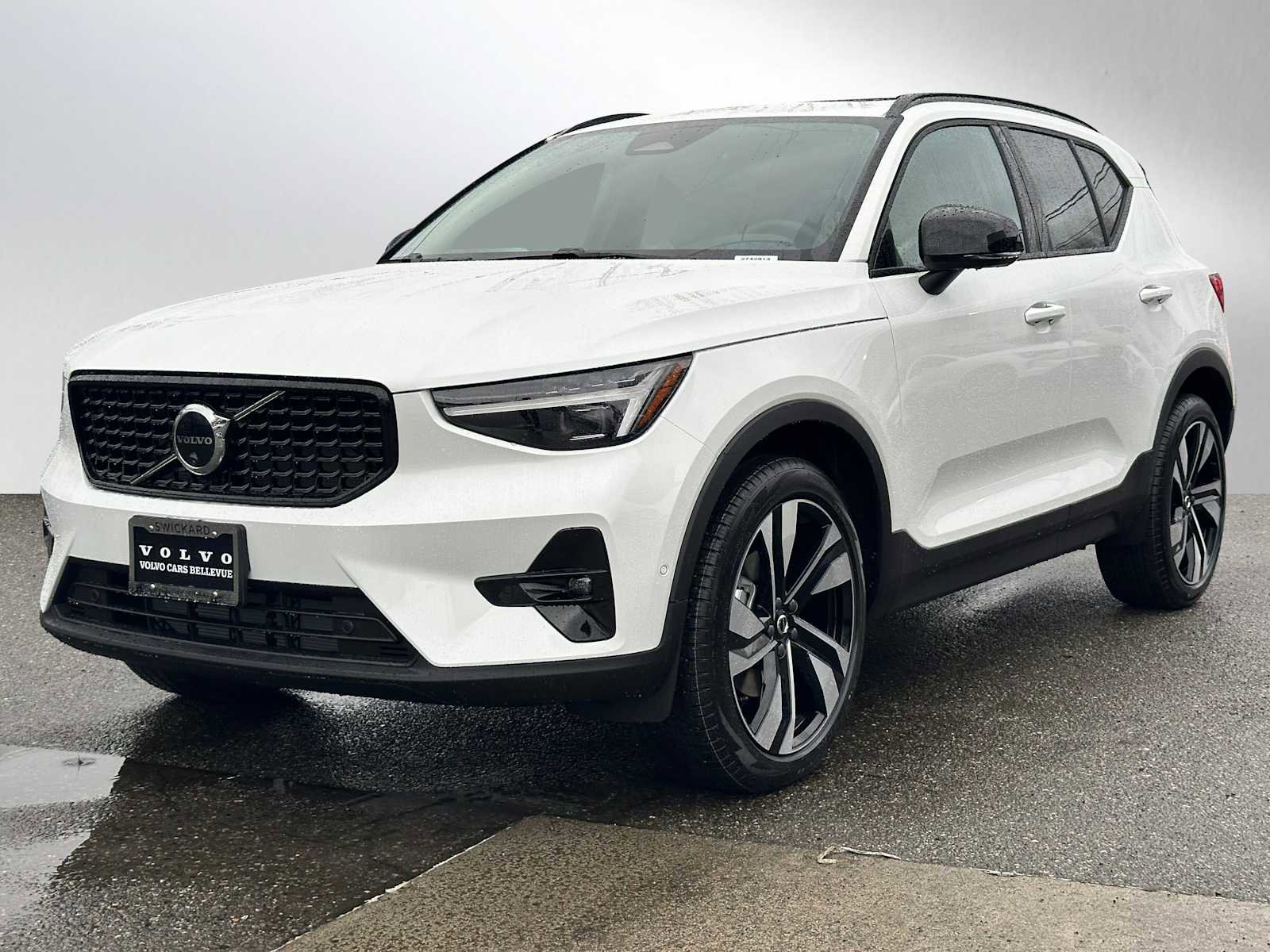 New 2026 Volvo XC40 B5 Ultra w/ Climate Package image 7